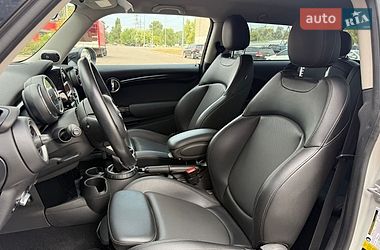 Хэтчбек MINI Cooper 2015 в Киеве