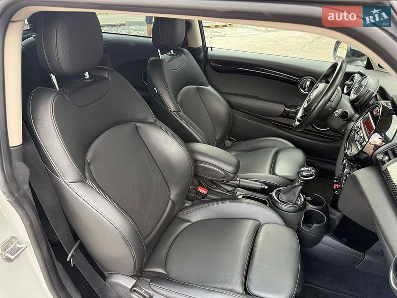 Хэтчбек MINI Cooper 2015 в Киеве
