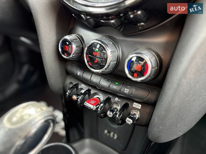 Хетчбек MINI Cooper 2017 в Львові