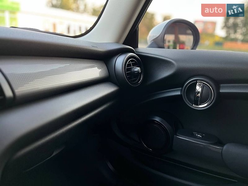 Хетчбек MINI Cooper 2018 в Києві