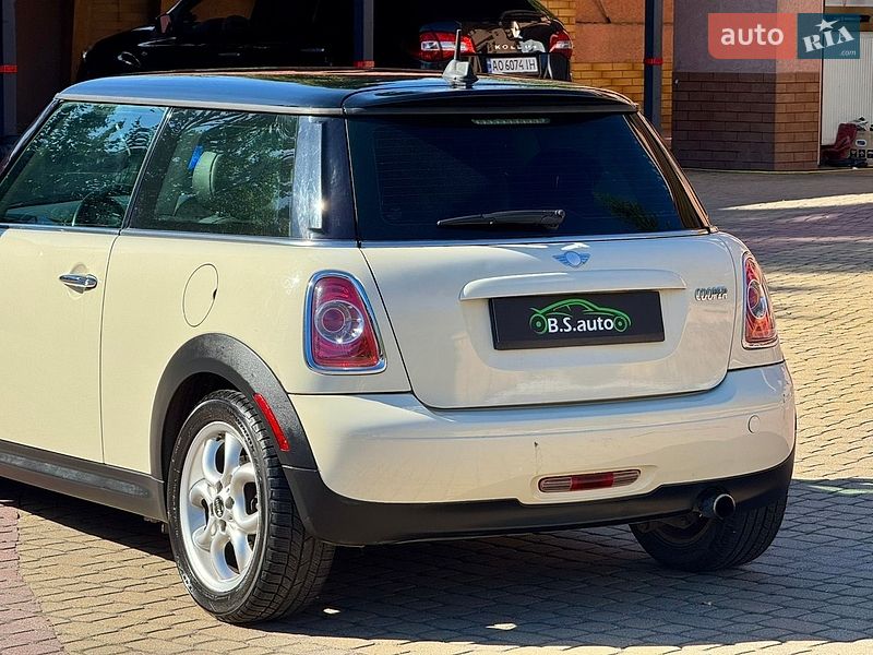 Хетчбек MINI Cooper 2011 в Мукачевому