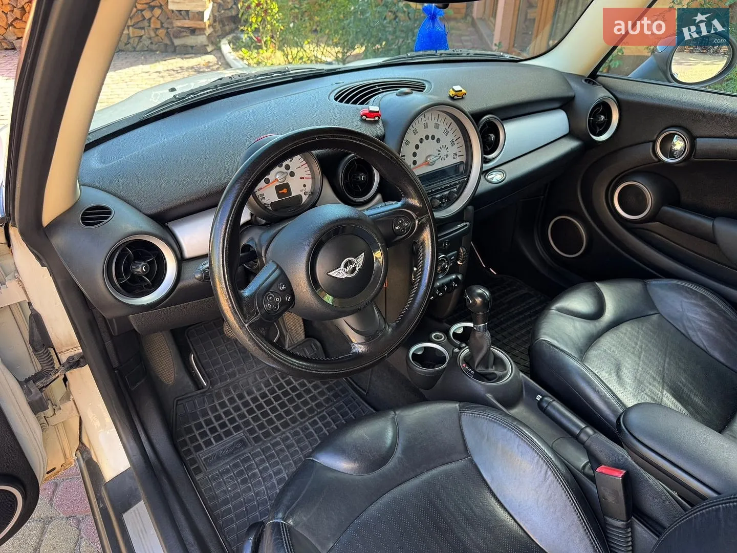2011 MINI Cooper - мініатюра 25