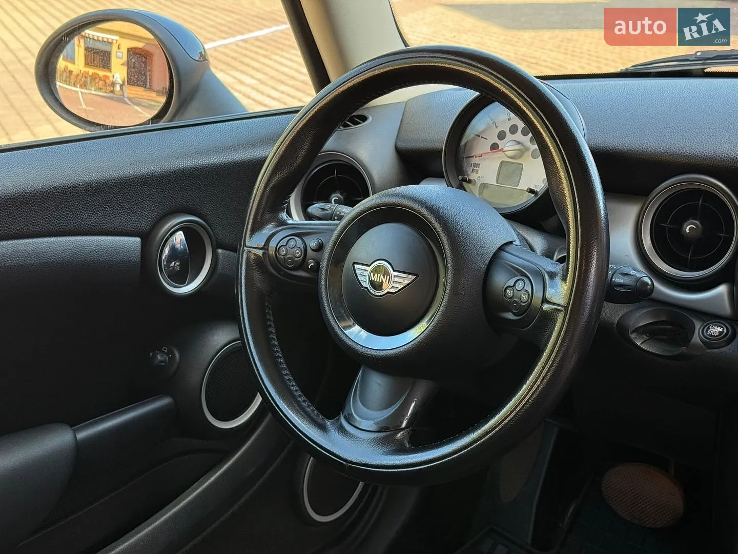 2011 MINI Cooper - мініатюра 27