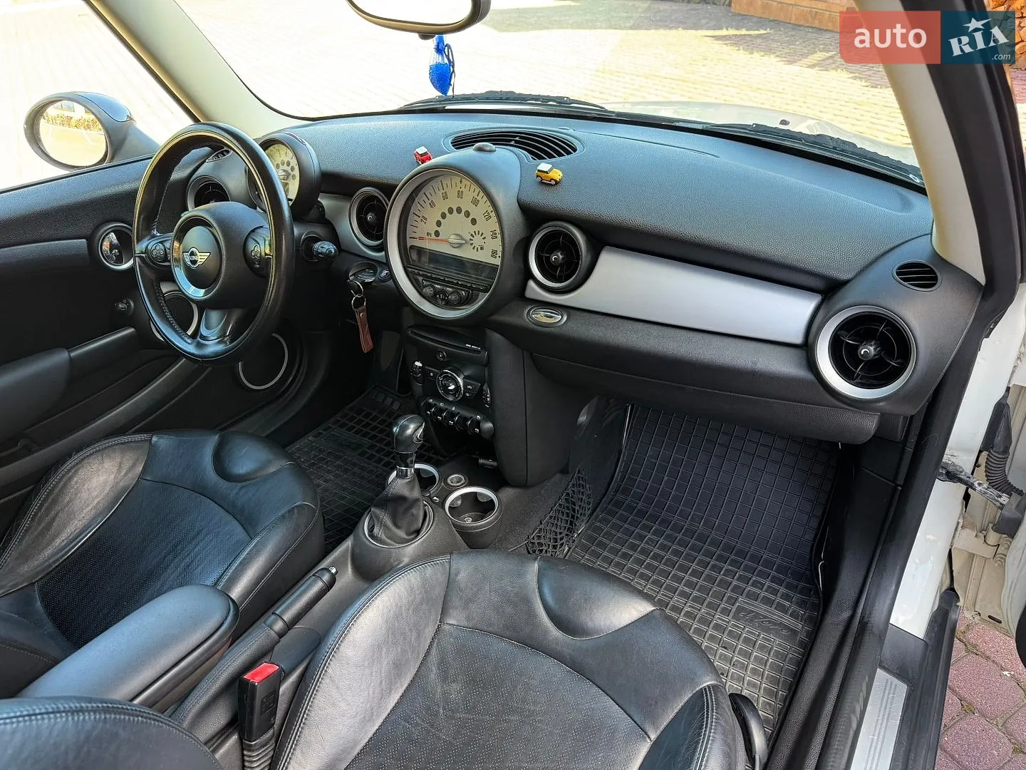 2011 MINI Cooper - мініатюра 38