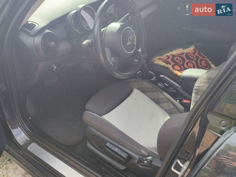 Хетчбек MINI Cooper 2015 в Полтаві фото 11 Хетчбек MINI Cooper 2015 в Полтаві