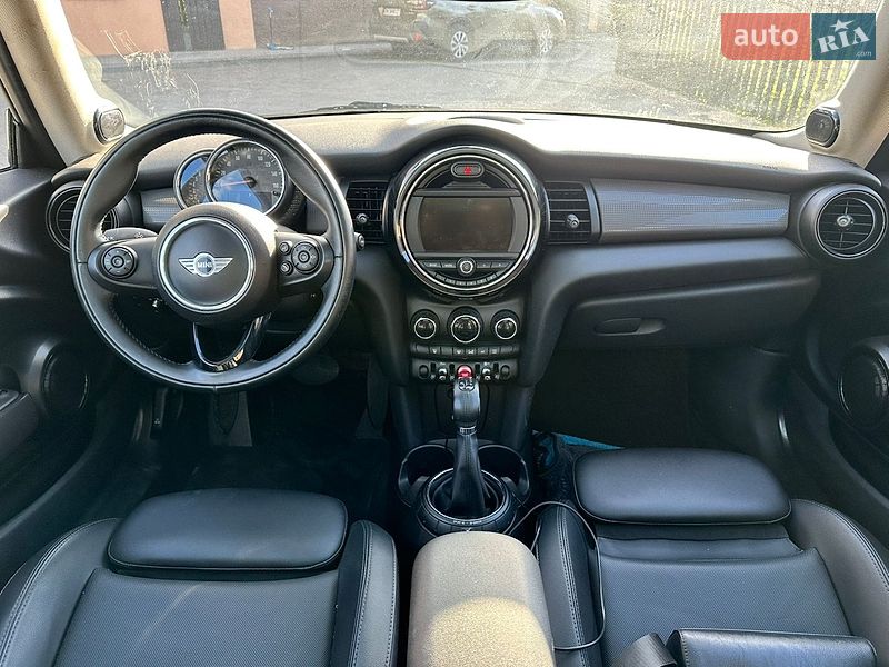 Хэтчбек MINI Cooper 2017 в Вараше