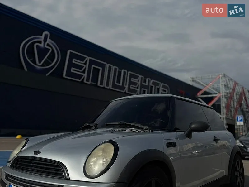 MINI Cooper 2004