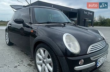 Хетчбек MINI Cooper 2002 в Городку