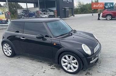 Хетчбек MINI Cooper 2002 в Городку