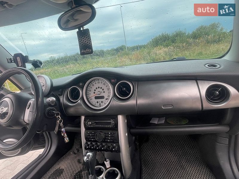 Хетчбек MINI Cooper 2002 в Городку