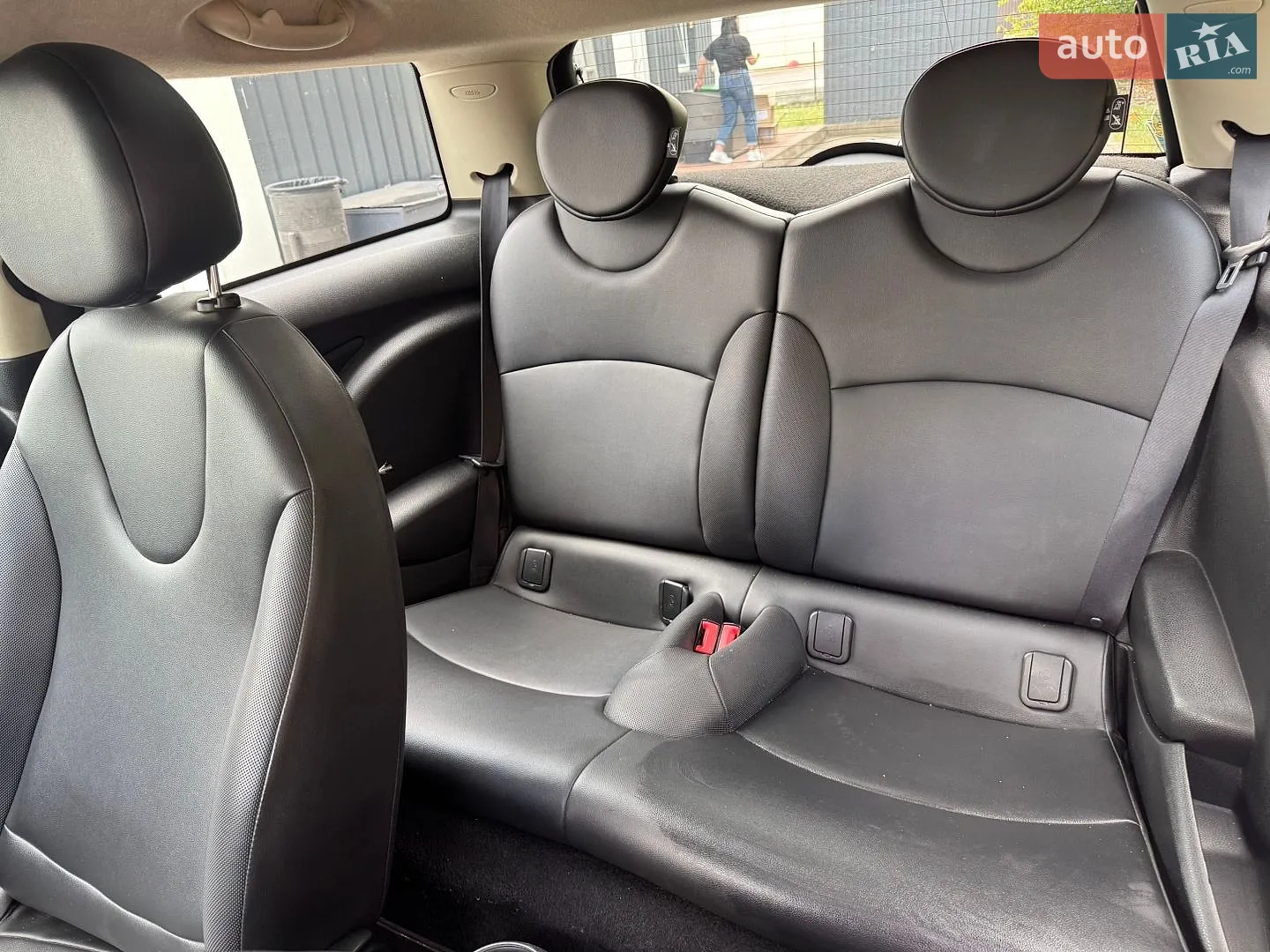 2011 MINI Cooper - мініатюра 9