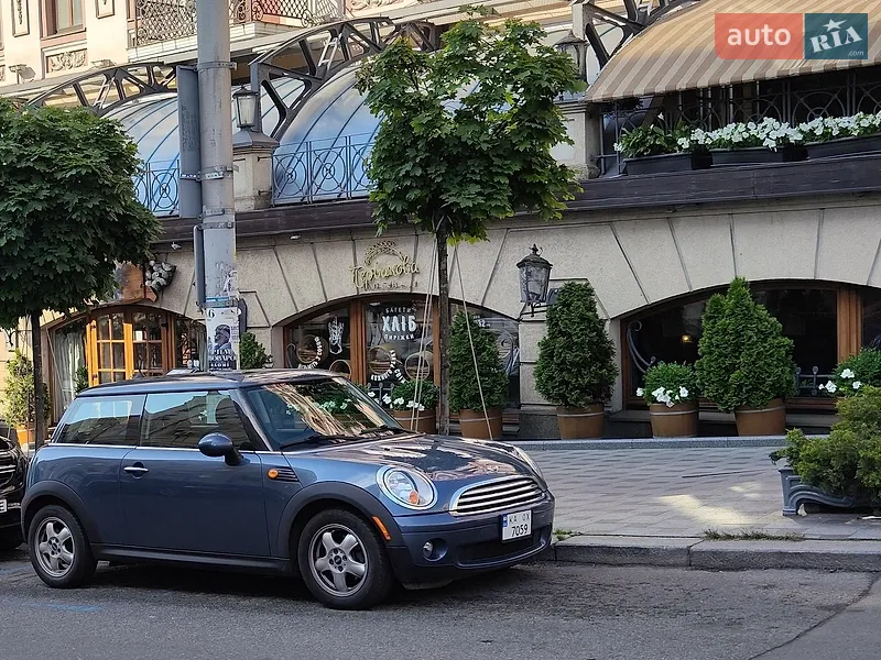 MINI Cooper 2010
