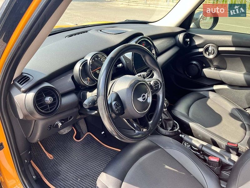 Хэтчбек MINI Cooper 2015 в Киеве