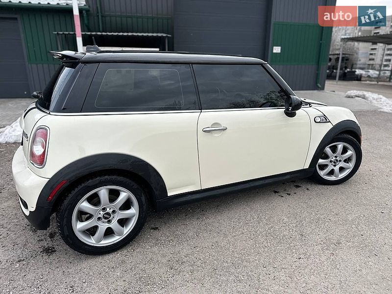 Хетчбек MINI Cooper 2012 в Запоріжжі