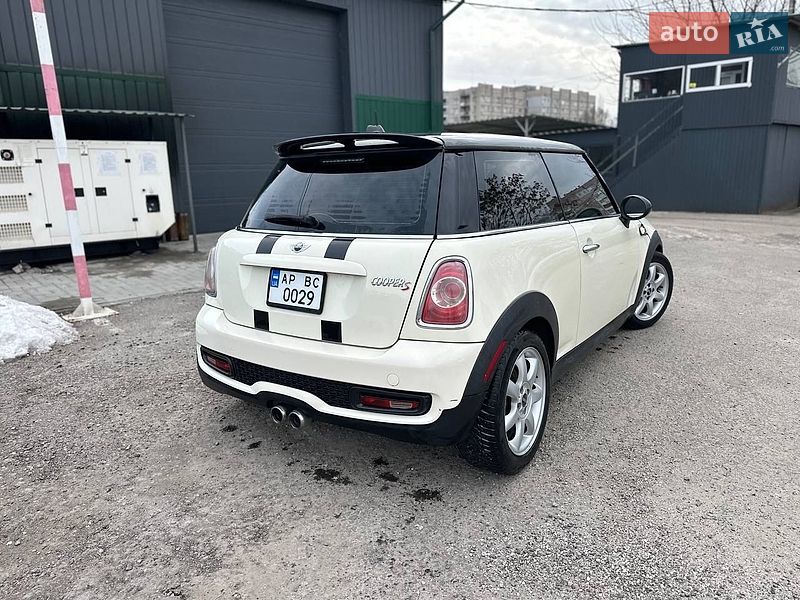 Хетчбек MINI Cooper 2012 в Запоріжжі