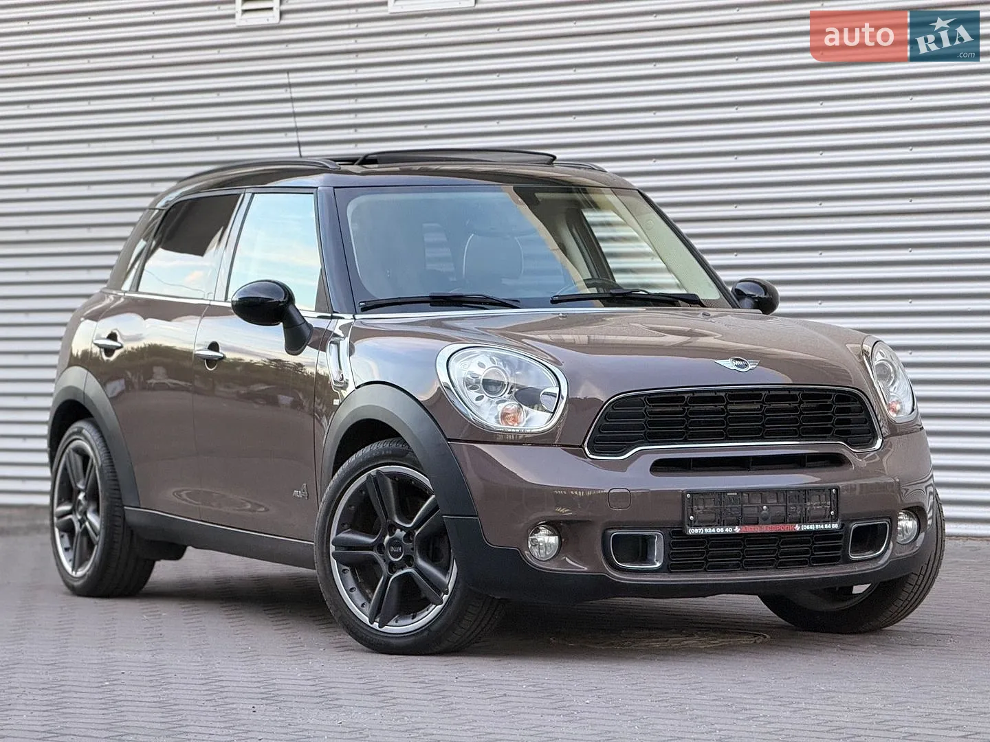 2010 MINI Cooper - фото 1