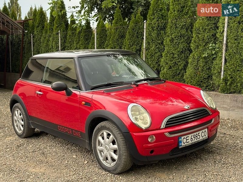 Хетчбек MINI Cooper 2004 в Чернівцях фото Хетчбек MINI Cooper 2004 в Чернівцях