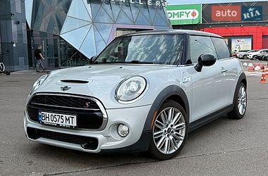 Хэтчбек MINI Cooper 2015 в Киеве