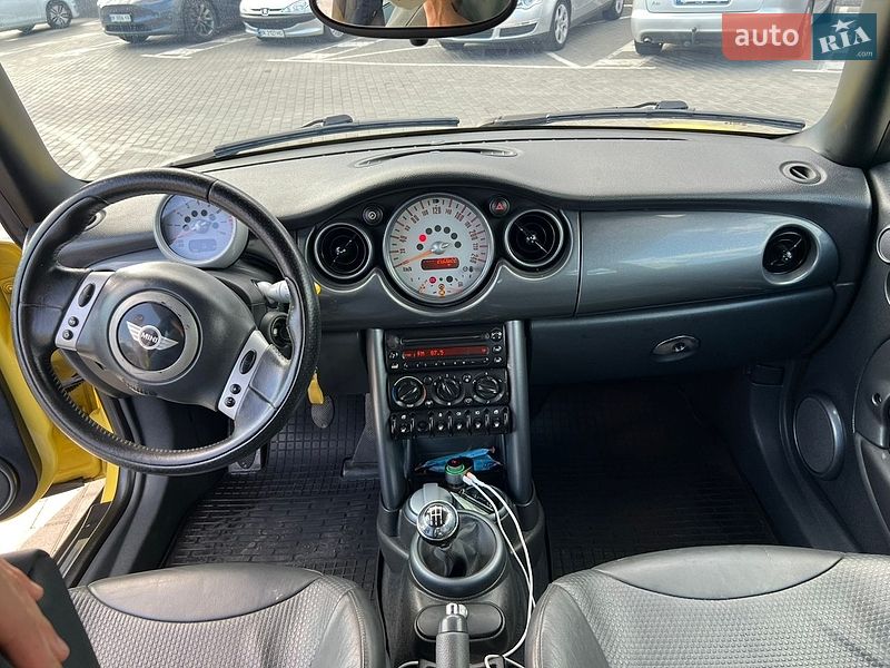 Хэтчбек MINI Cooper 2005 в Ровно
