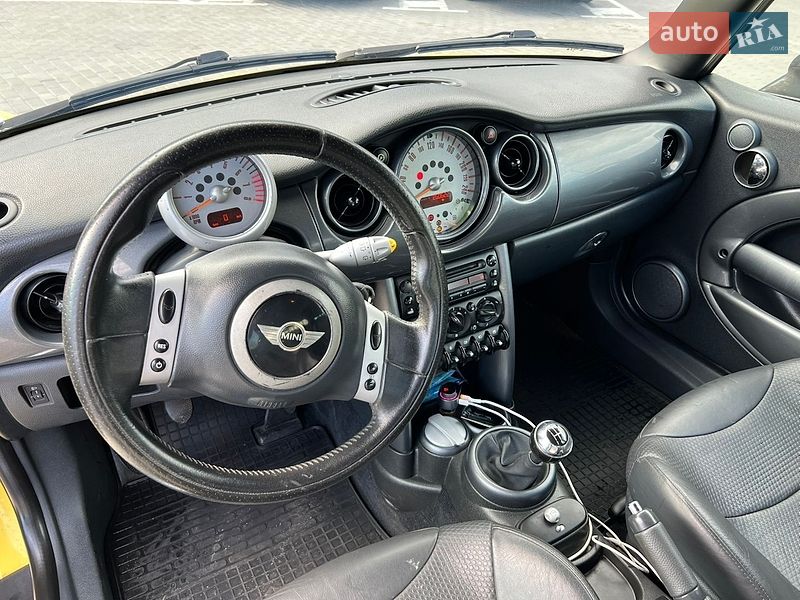Хэтчбек MINI Cooper 2005 в Ровно