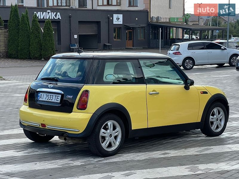 Хэтчбек MINI Cooper 2005 в Ровно