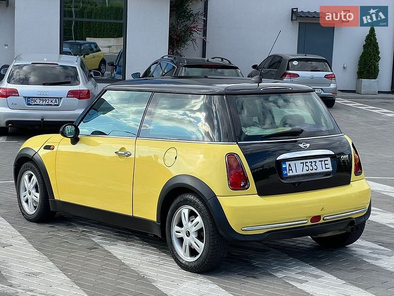 Хэтчбек MINI Cooper 2005 в Ровно