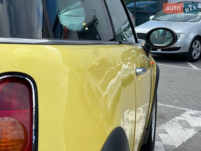 Хэтчбек MINI Cooper 2005 в Ровно