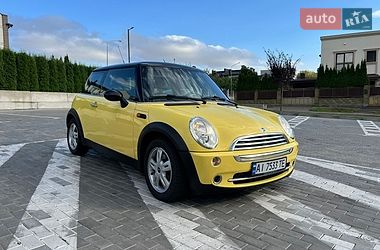 Хэтчбек MINI Cooper 2005 в Ровно