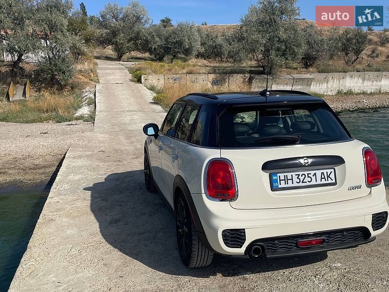 Хэтчбек MINI Cooper 2015 в Одессе