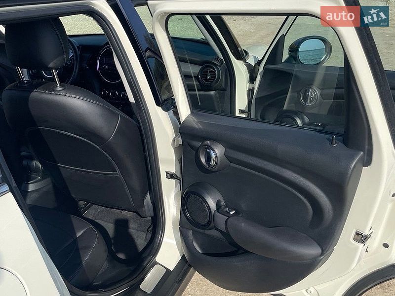 Хэтчбек MINI Cooper 2015 в Одессе