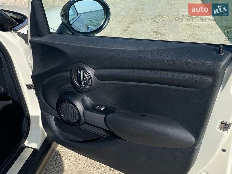 Хэтчбек MINI Cooper 2015 в Одессе