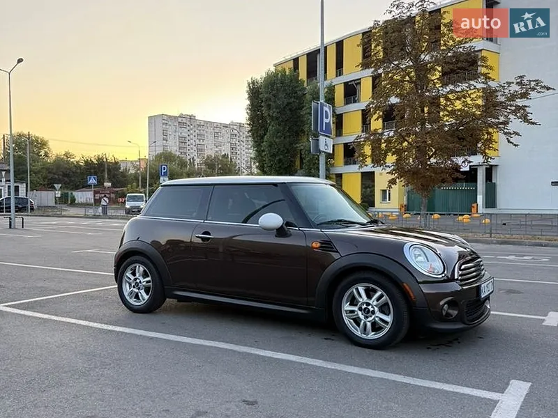 MINI Cooper 2010