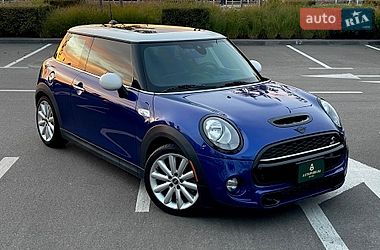 Хэтчбек MINI Cooper 2019 в Киеве