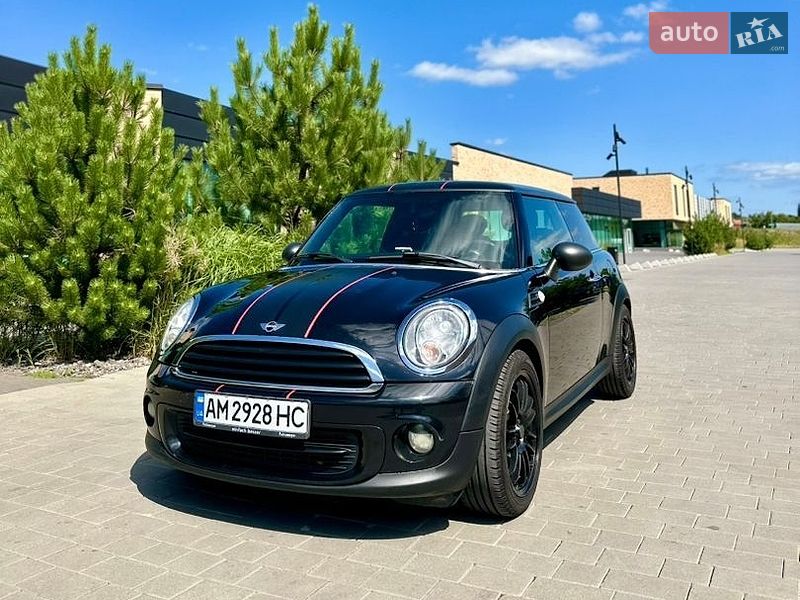 Хэтчбек MINI Cooper 2012 в Хмельницком
