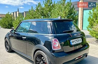 Хэтчбек MINI Cooper 2012 в Хмельницком