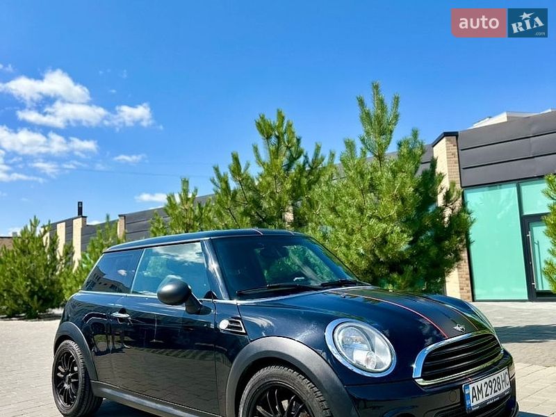 Хэтчбек MINI Cooper 2012 в Хмельницком