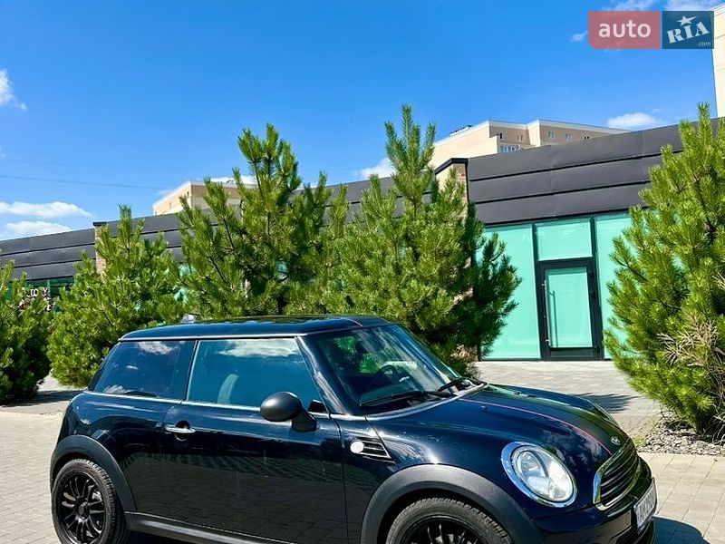 Хэтчбек MINI Cooper 2012 в Хмельницком
