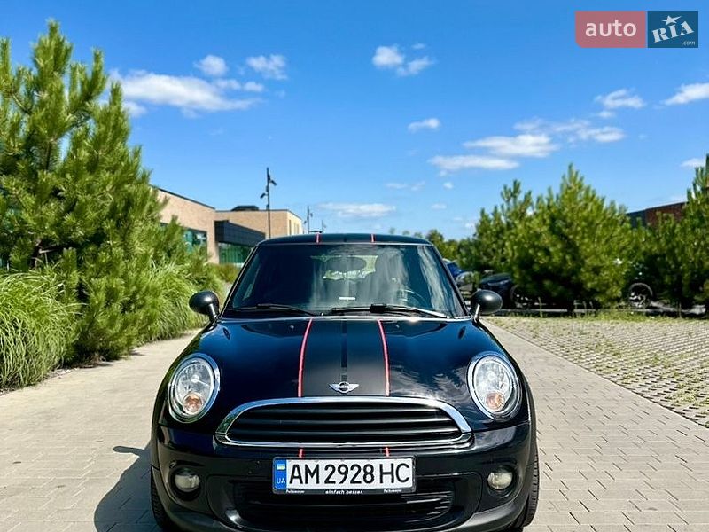 Хэтчбек MINI Cooper 2012 в Хмельницком