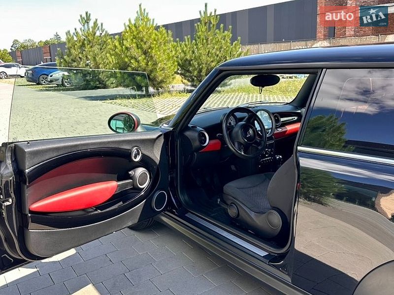 Хэтчбек MINI Cooper 2012 в Хмельницком
