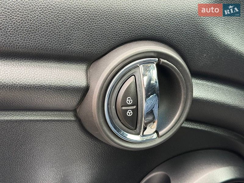 Хэтчбек MINI Cooper 2014 в Житомире