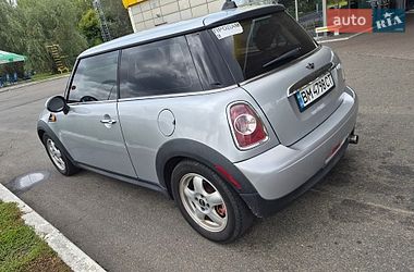 Хетчбек MINI Cooper 2010 в Лохвиці