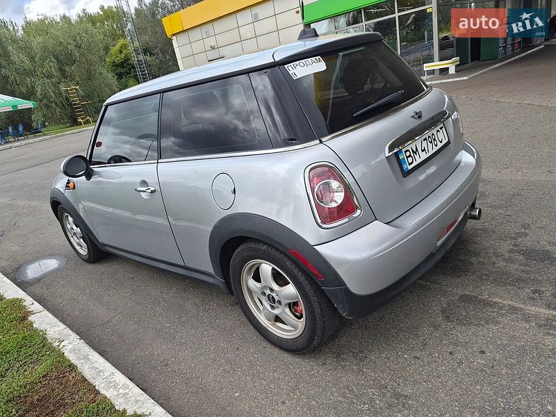 Хетчбек MINI Cooper 2010 в Лохвиці