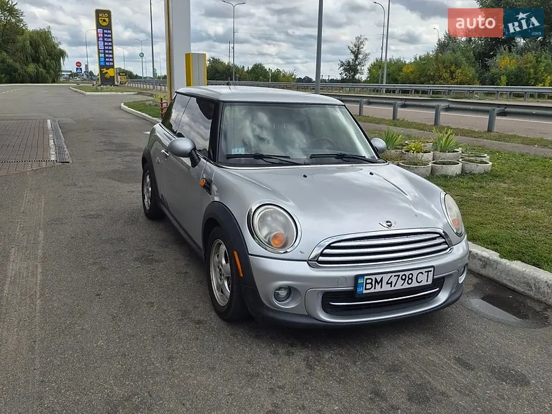 MINI Cooper 2010