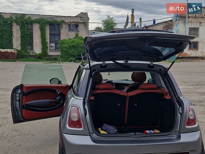 Хэтчбек MINI Cooper 2009 в Кременчуге