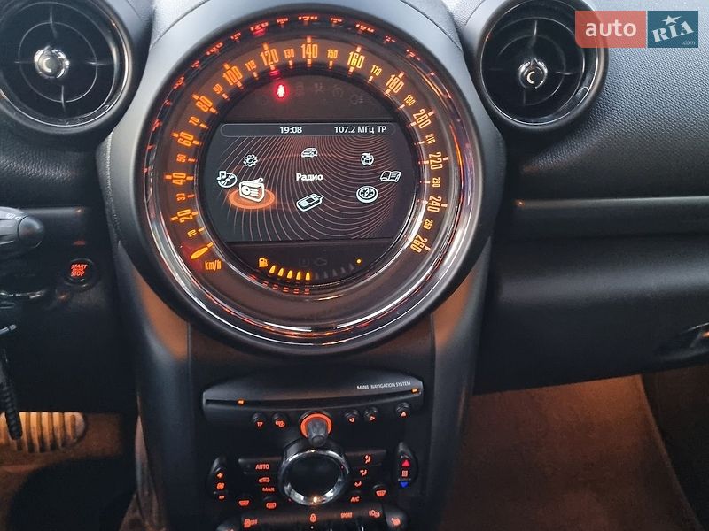 Хэтчбек MINI Cooper 2015 в Городке