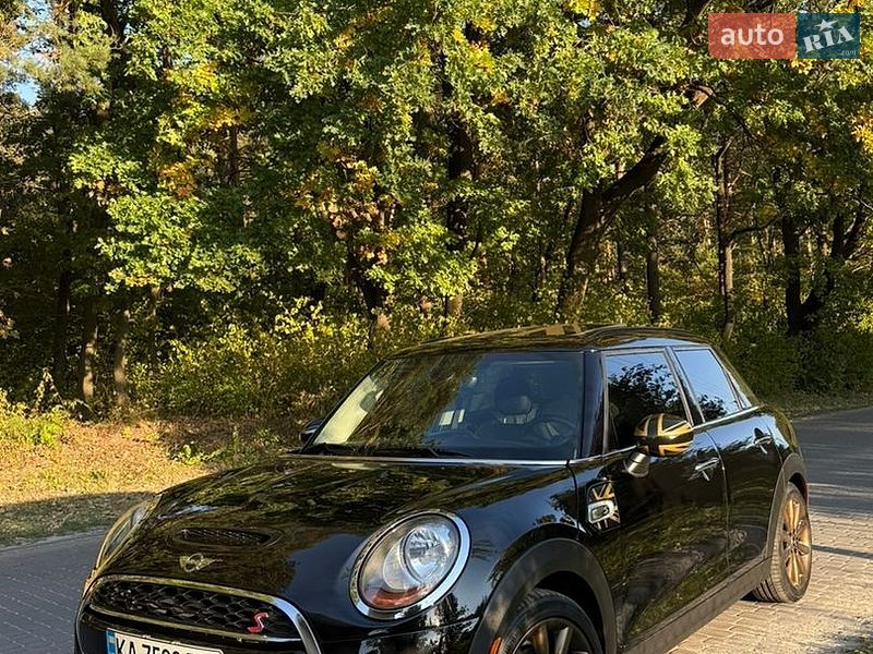 Хэтчбек MINI Cooper 2015 в Львове