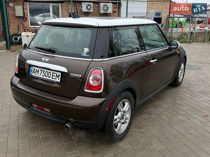 Хетчбек MINI Cooper 2011 в Житомирі