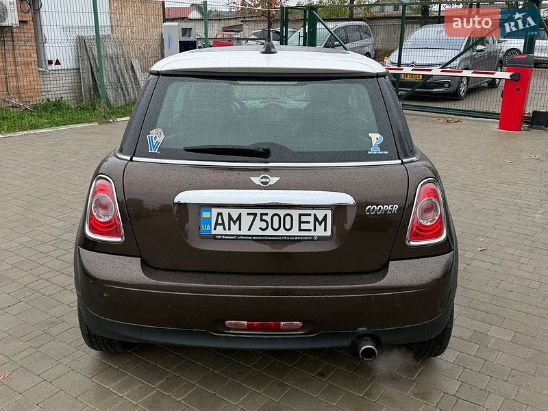 Хетчбек MINI Cooper 2011 в Житомирі