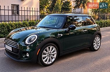 Хэтчбек MINI Cooper 2017 в Чернигове
