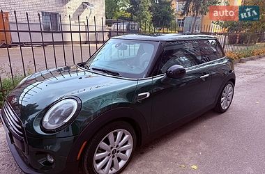Хэтчбек MINI Cooper 2017 в Чернигове